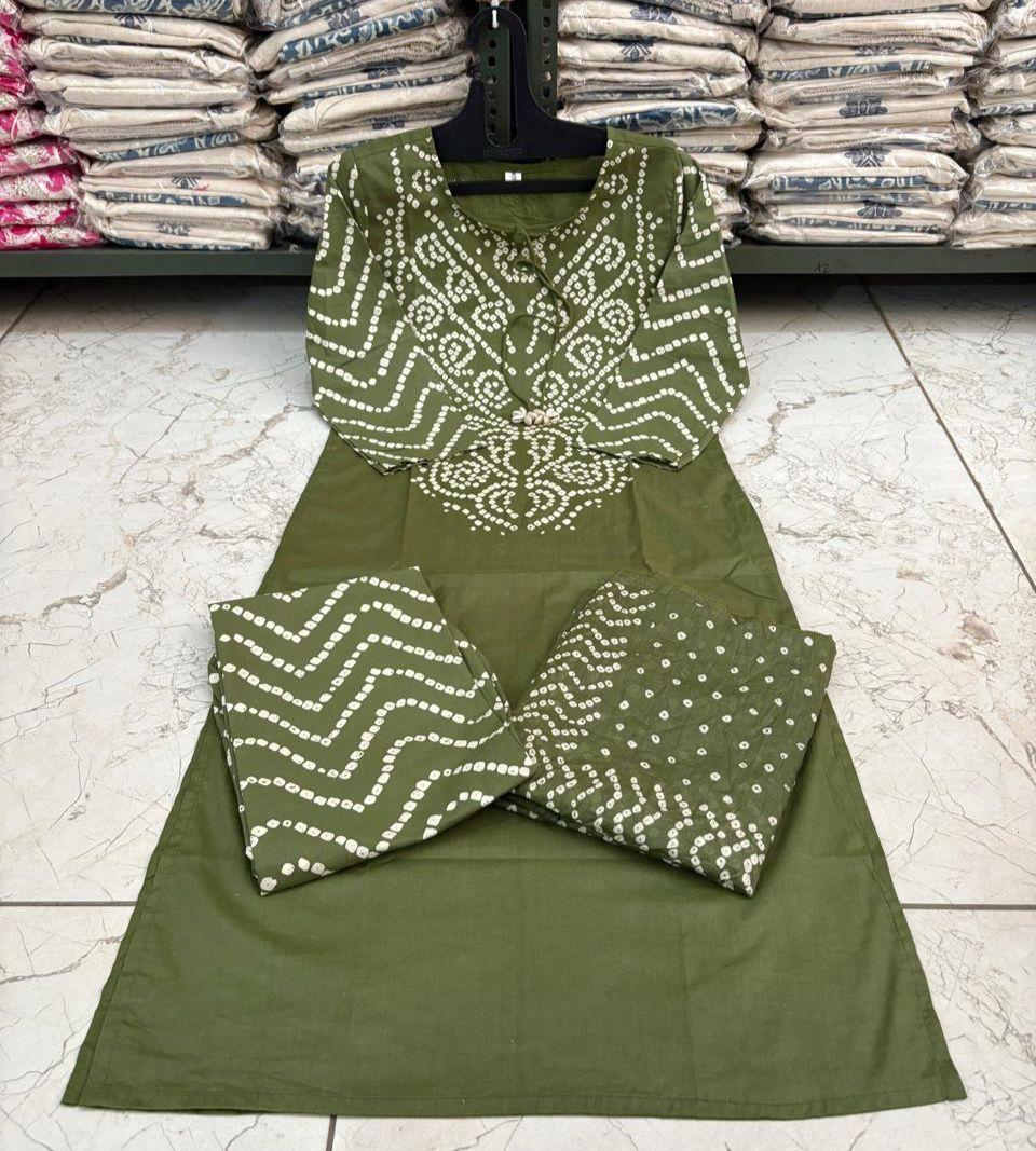 Green Bandhani A-Line Kurta Set with Tassels